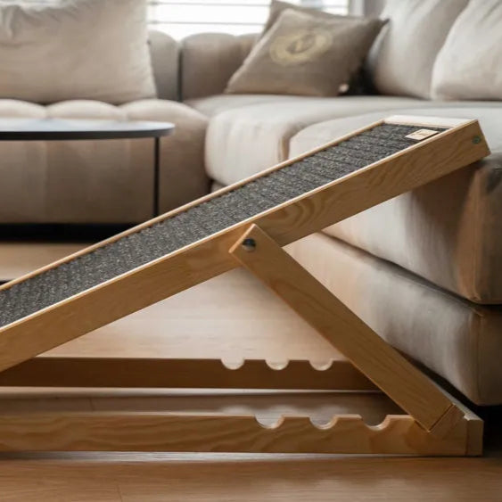 höhenverstellbare Hunderampe aus Holz